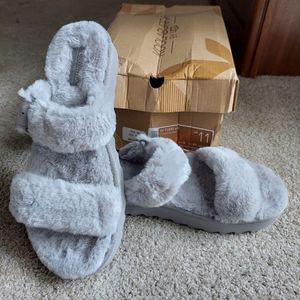 Uggs Koolabura sandals